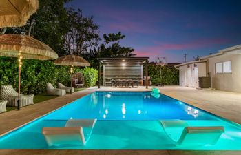 Coral & Sunshine Holiday Home