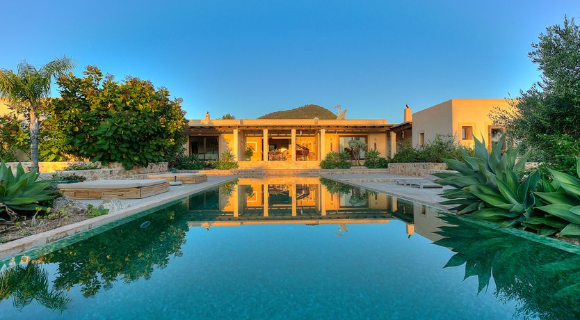 Photo of Piano & A View