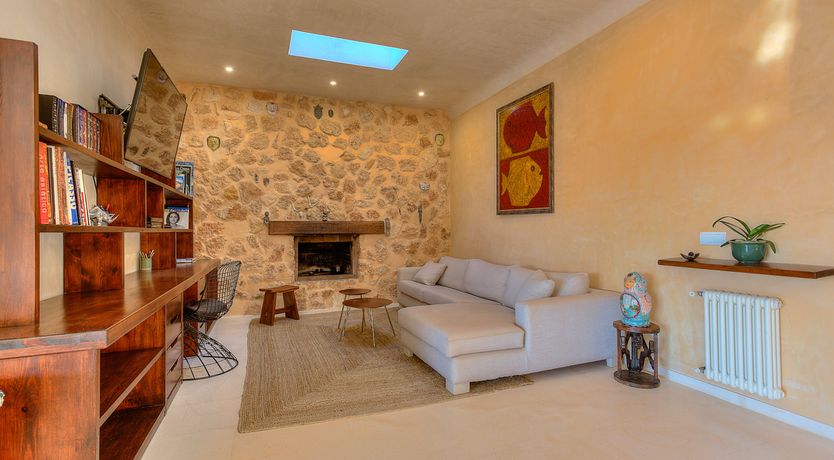 Photo of Piano & A View