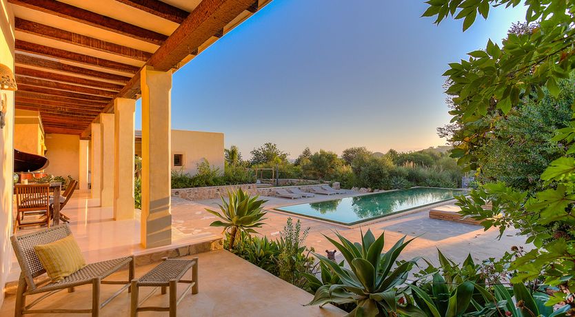 Photo of Piano & A View