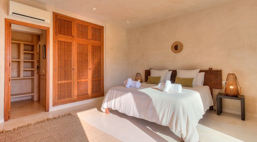 Photo of Piano & A View