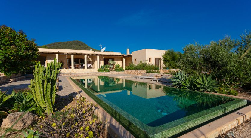 Photo of Piano & A View