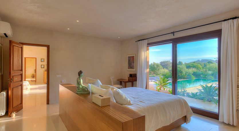 Photo of Piano & A View