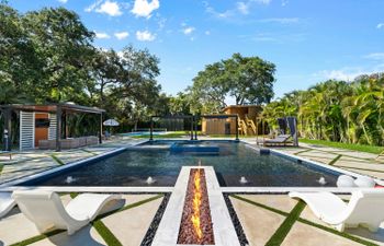 The Treehouse Retreat Holiday Home