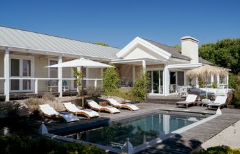 Carvalhal Breeze Holiday Home