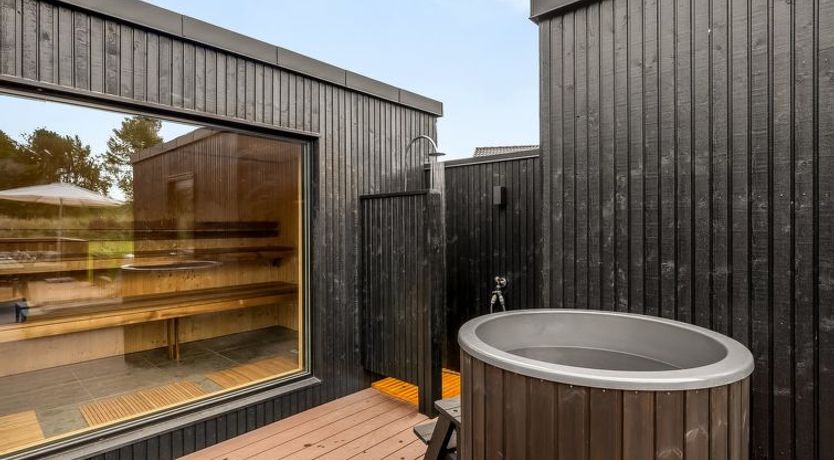 Photo of "Artur" - 800m from the sea