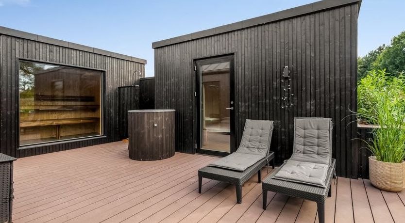 Photo of "Artur" - 800m from the sea