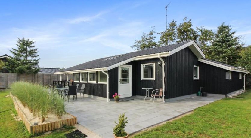 Photo of "Hildegarde" - 900m from the sea