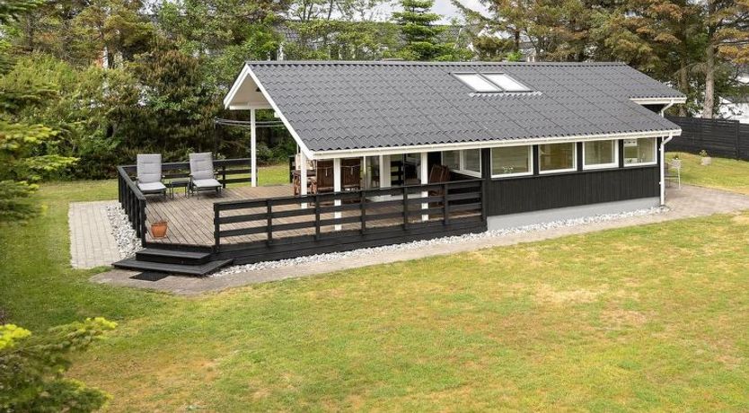 Photo of "Hildegarde" - 900m from the sea