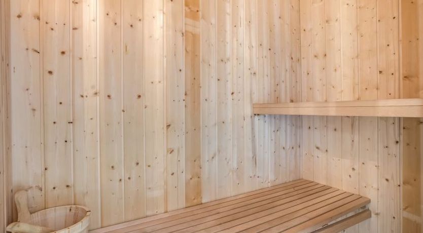 Photo of "Fin" - 150m from the sea