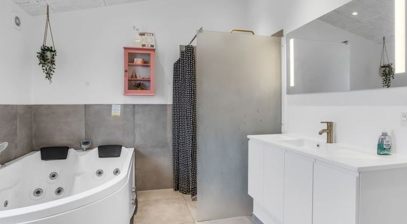 Photo of "Fin" - 150m from the sea