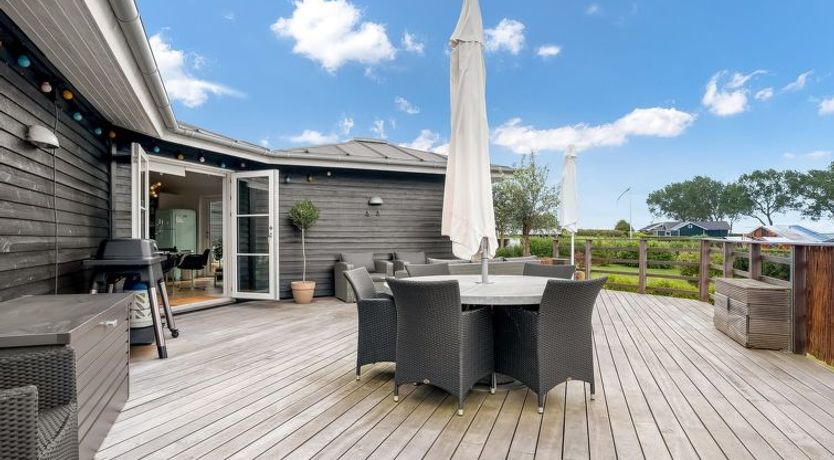 Photo of "Glenda" - 2.1km from the sea