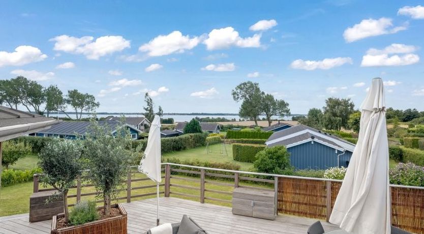 Photo of "Glenda" - 2.1km from the sea