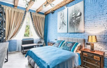 Carlsbad Suites Holiday Home