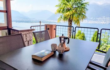 La Perla Holiday Home