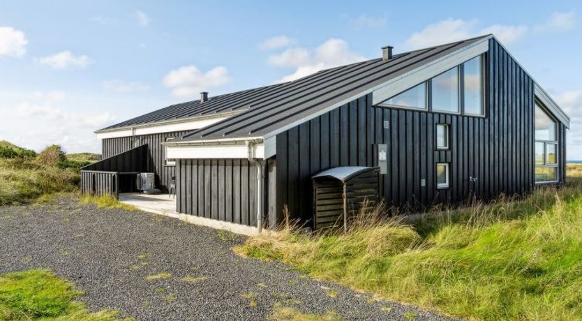 Photo of "Simona" - 300m from the sea