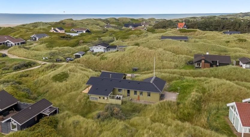 Photo of "Myrna" - 250m from the sea