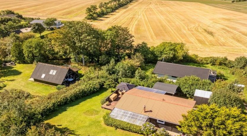 Photo of "Berner" - 500m to the fjord