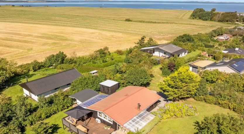 Photo of "Berner" - 500m to the fjord