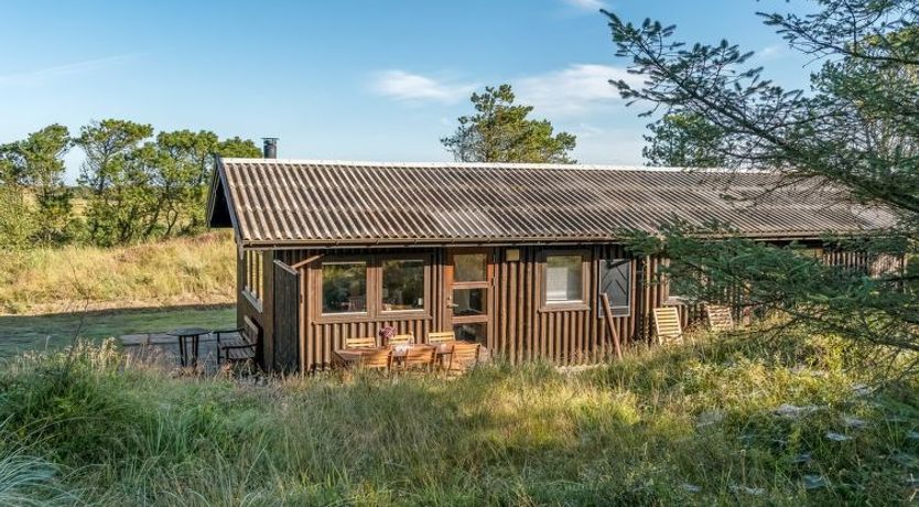 Photo of "Anneka" - 750m from the sea