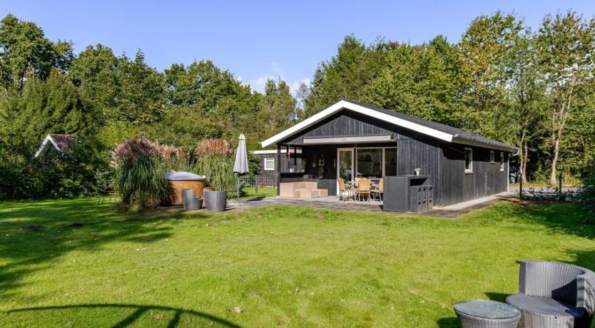 Photo of "Kennet" - 30km from the sea