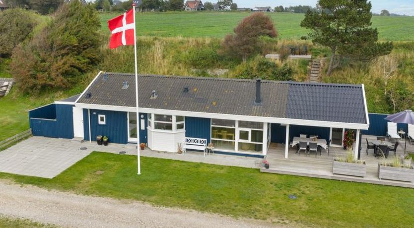 Photo of "Gertje" - 20m from the sea