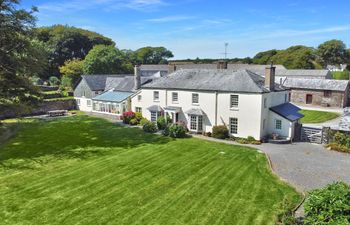 Emmett's Grange, Simonsbath Holiday Home