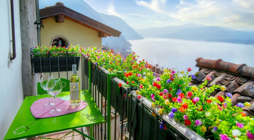 Photo of Lake Como's View