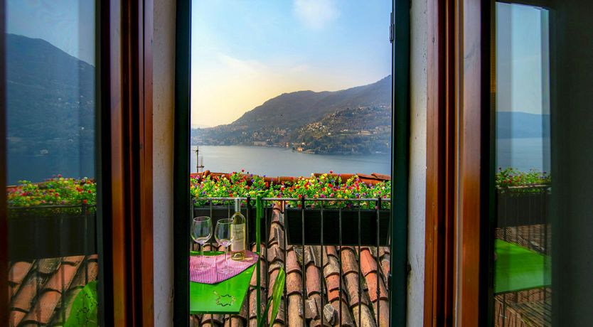 Photo of Lake Como's View