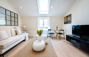 Mews Retreat Holiday Home