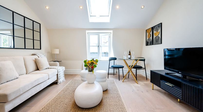 Photo of Mews Retreat