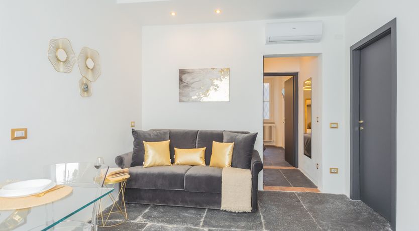 Photo of Como Central