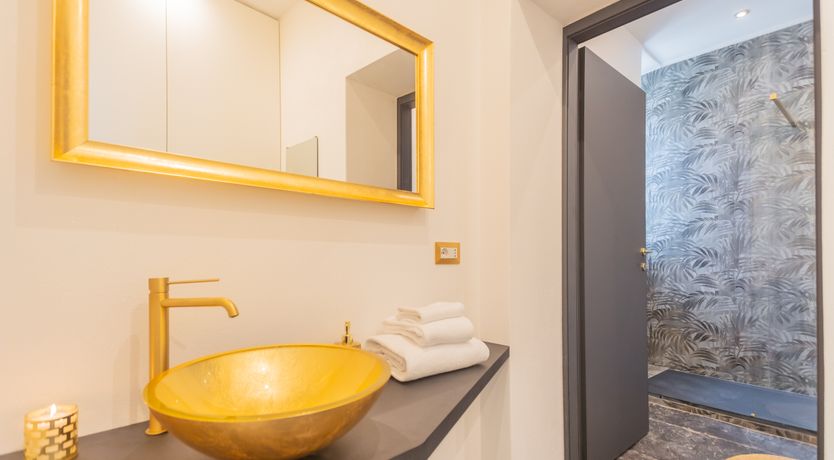 Photo of Como Central