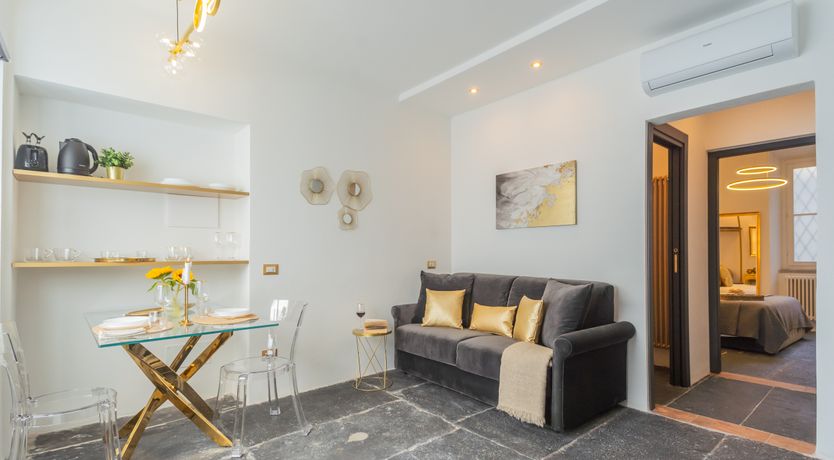 Photo of Como Central