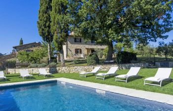 Rose Garden Holiday Home