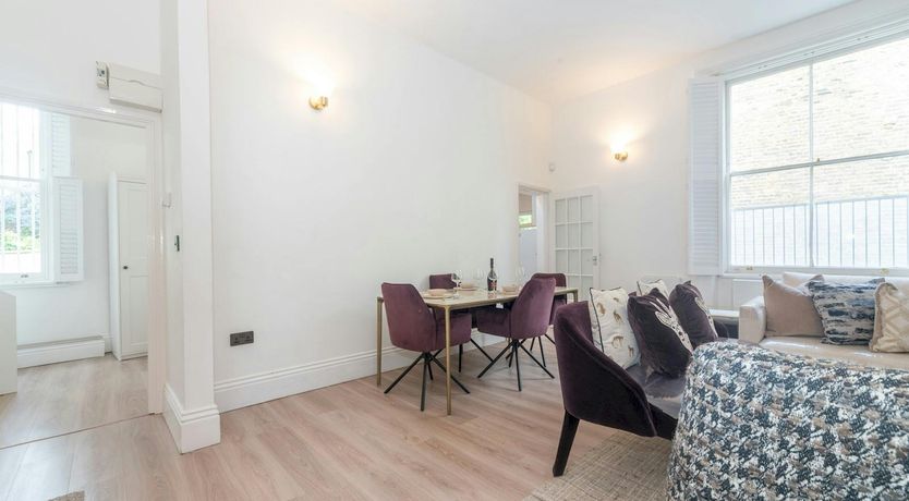 Photo of Royal Grandeur