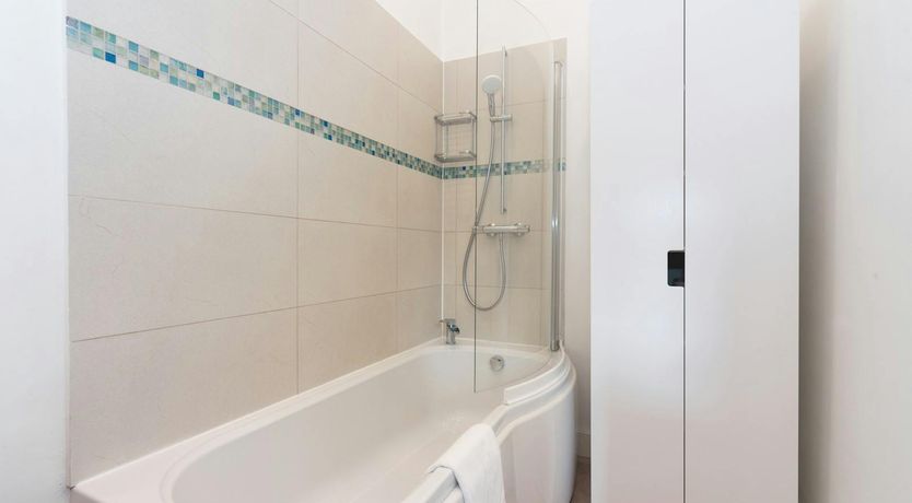 Photo of Royal Grandeur