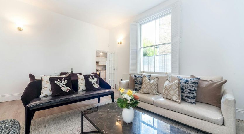 Photo of Royal Grandeur