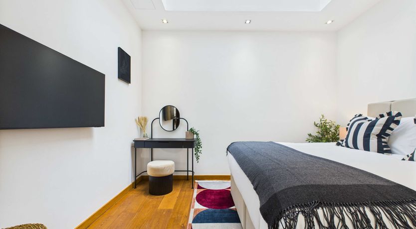 Photo of Iron & Glass