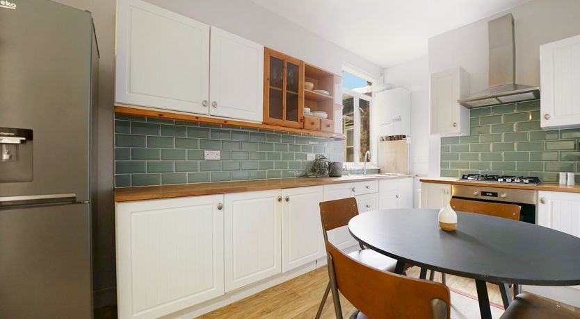 Photo of A Thames View