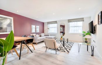 Gourmet Groove Holiday Home