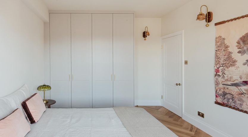 Photo of The Queensway