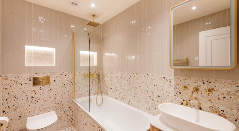 Photo of The Queensway