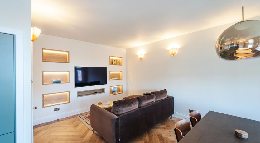 Photo of The Queensway