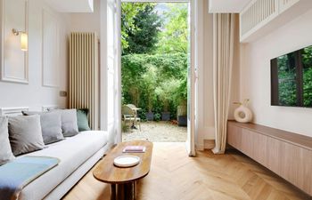 The Parisian Home Holiday Home