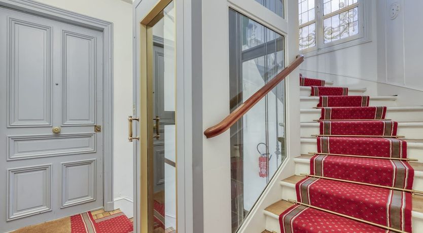 Photo of Elegant Parisian Dwelling