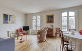 Photo of Elegant Parisian Dwelling