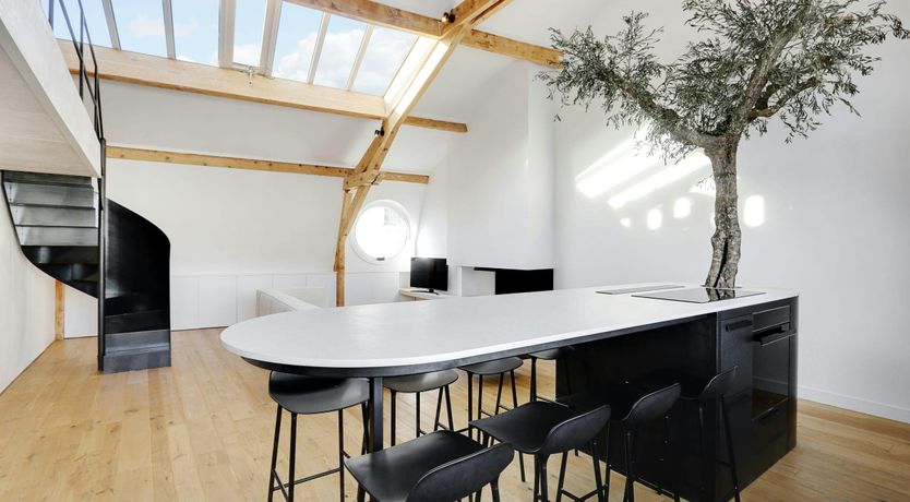 Photo of Old Parisian Jewel