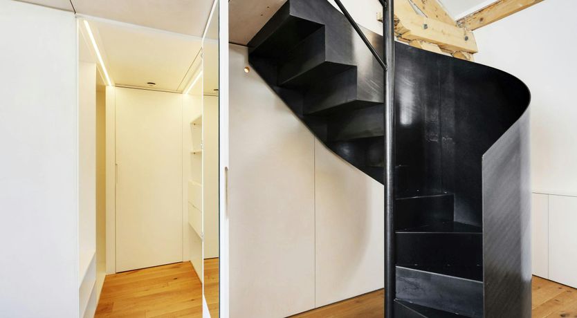 Photo of Old Parisian Jewel