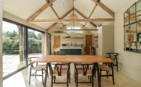 Photo of Cotswolds Barn